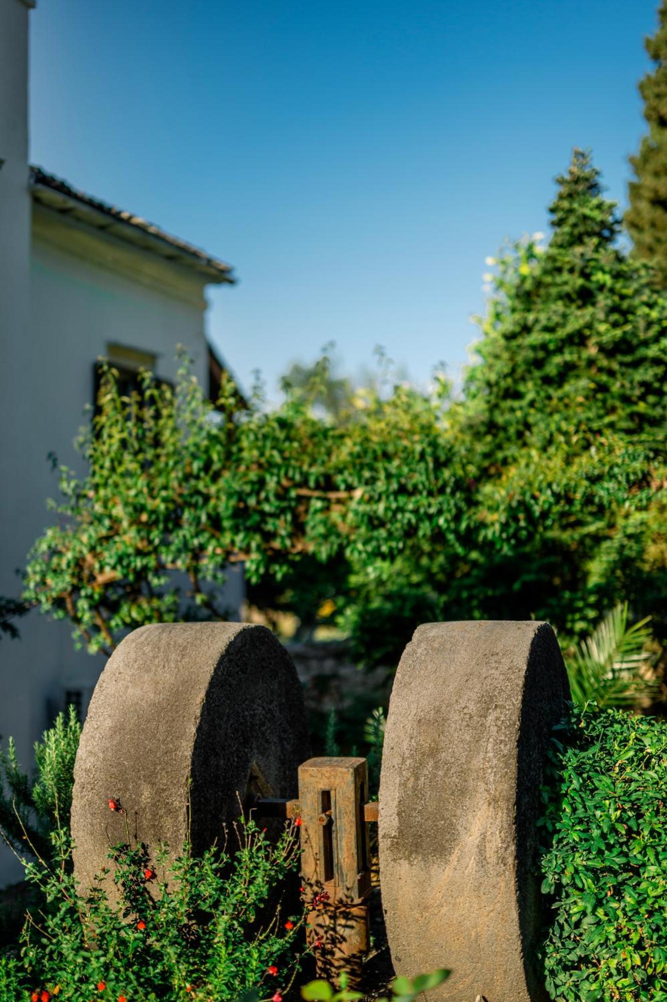 Nissaki Olive Press Villas Niszáki Kültér fotó