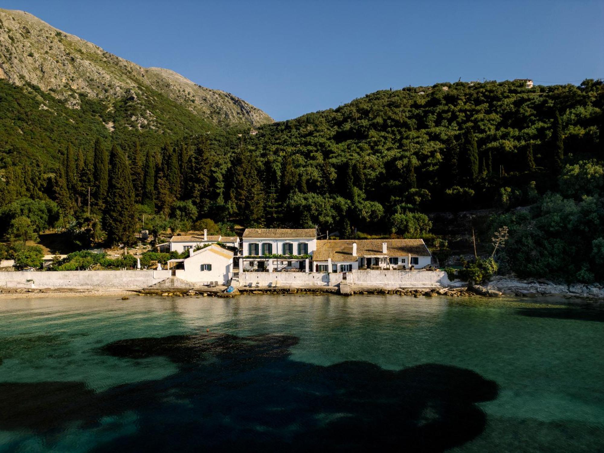 Nissaki Olive Press Villas Niszáki Kültér fotó
