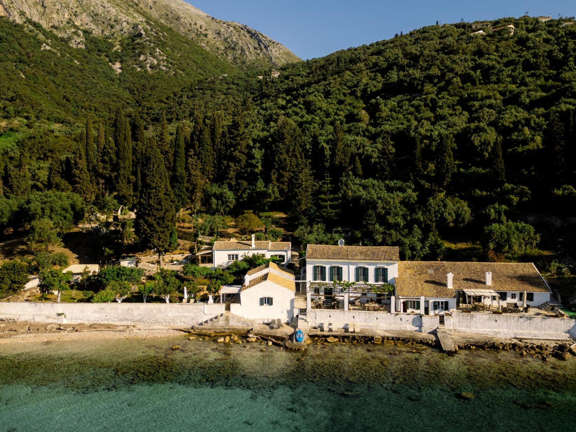 Nissaki Olive Press Villas Niszáki Kültér fotó